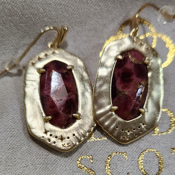 Kendra Scott Anna Maroon Jade Drop Earrings NWT - Picture 5 of 11